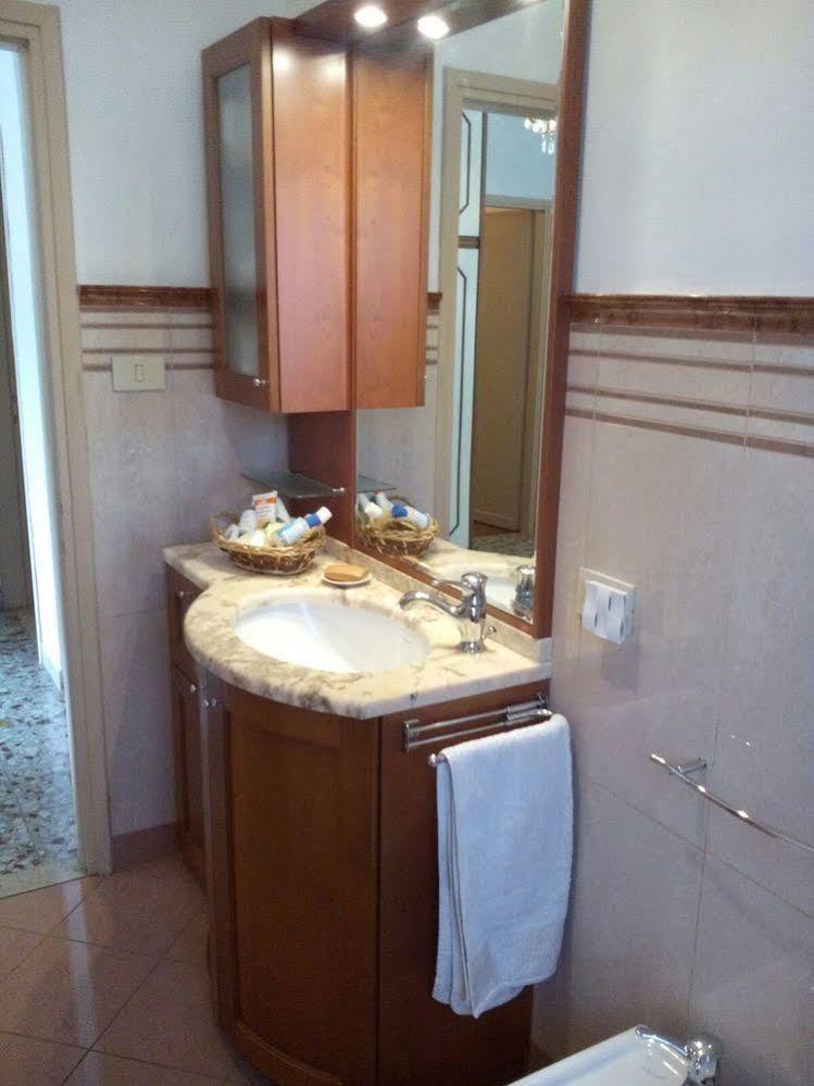 مبيت وإفطار بيازولا سول برينتا Casa Emanuela المظهر الخارجي الصورة