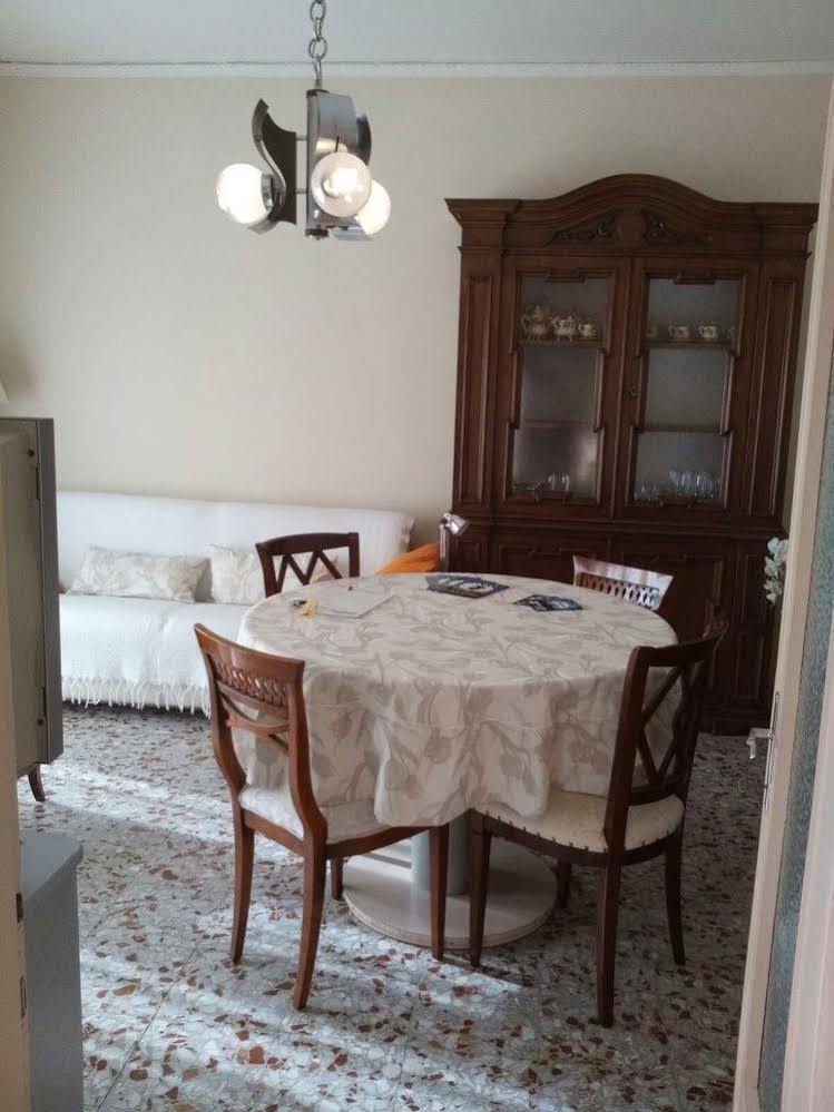 مبيت وإفطار بيازولا سول برينتا Casa Emanuela المظهر الخارجي الصورة